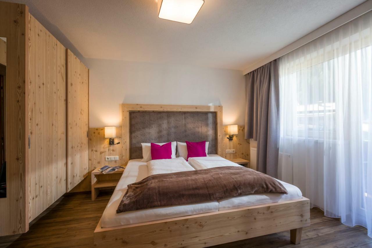 Hotel Maximilian Mayrhofen Exterior foto