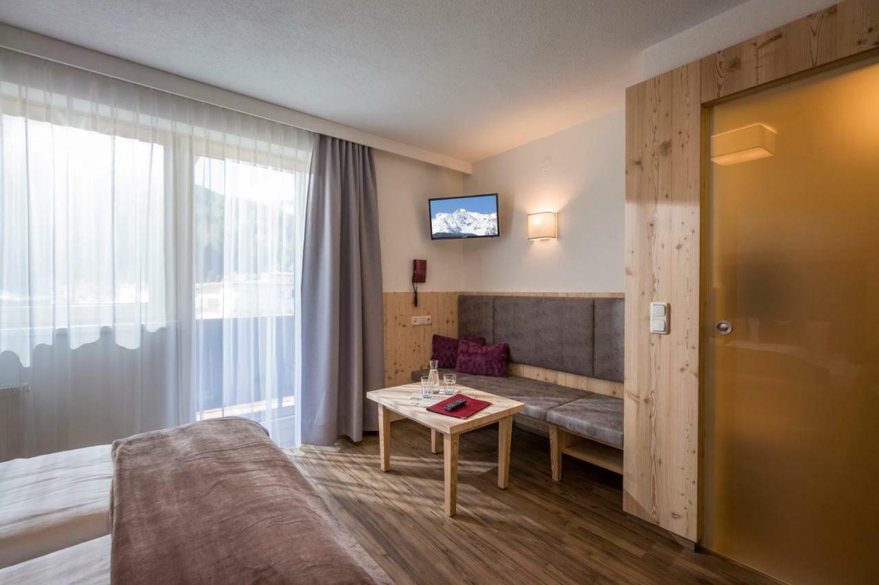 Hotel Maximilian Mayrhofen Exterior foto